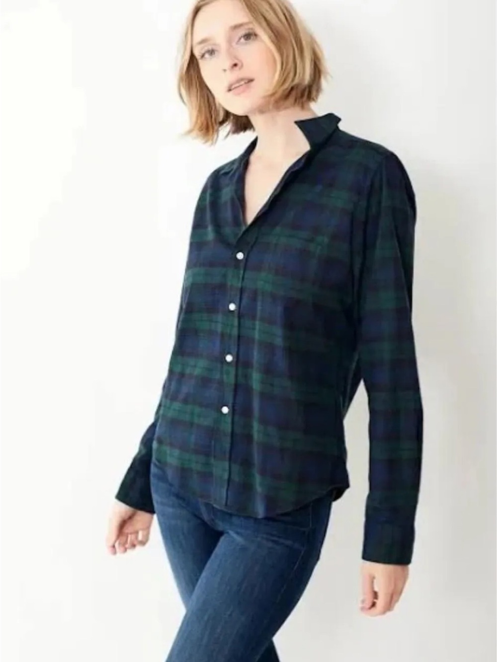Frank and Eileen Barry Tailored Plaid Button-Up Shirt in Navy and Green